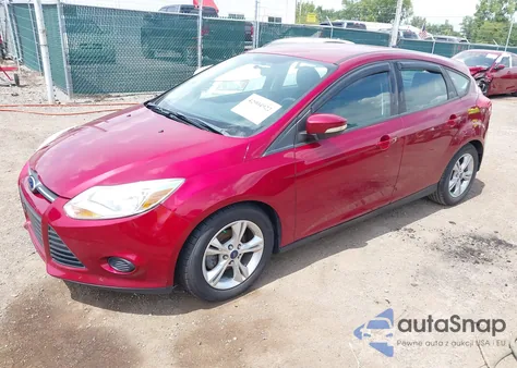 2014 Ford Focus Se z USA, uszkodzony, nr VIN 1FADP3K2XEL310603